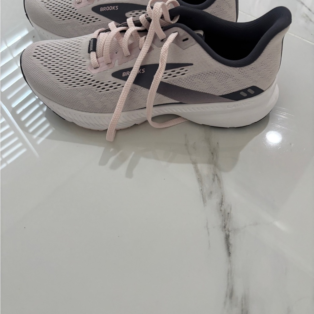 Brooks Women's Athletic Shoes -blue, and Pink - Picture 2 of 6